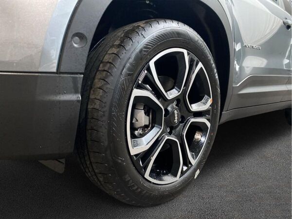 Jeep Avenger Elektro Summit 156PS 115kw bild 5