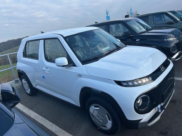 Hyundai INSTER Select, im Vorlauf ,Navi,Klima, max.327KM Reichw. bild 2