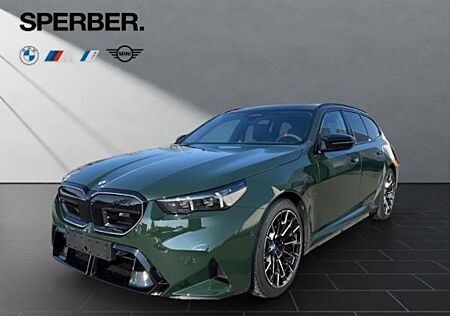 BMW M5 Touring,Individual Lack BREWSTER GREEN, AHK,Driv.Ass.Prof.,Comfort Pkt.,Panorama,uvm.