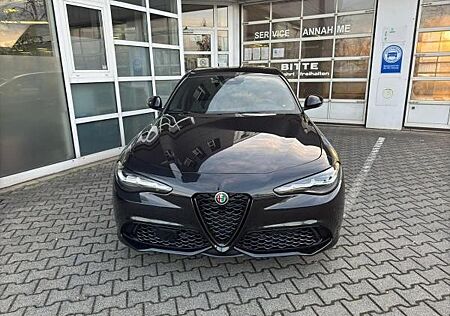 Alfa Romeo Giulia Veloce 2.0 Turbo Q4 AT in 2 Farben Verfügbar Abholung Mannheim