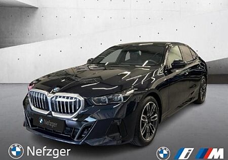 BMW 520 d Limousine M Sport HUD RFK LHZ ACC 4 Zonen