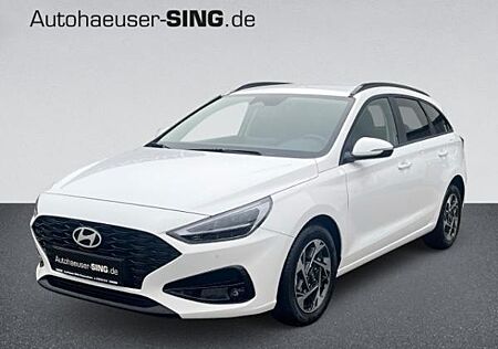 Hyundai i30 gebraucht kaufen Hyundai i30 cw Kombi Automatik M-Hybrid LED Kamera