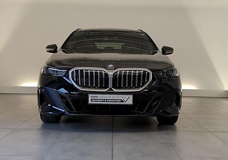 BMW 520 d Touring M Sport AHK/HiFi/Pano/Lordose AHK/HiFi/Pano/Lordose