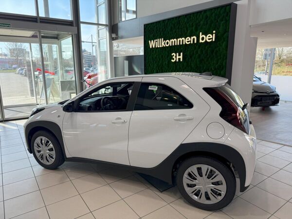 Toyota Aygo X Business *Pflege/ Medizinischer -dienst Angebot* Sofort Verfügbar* bild 2