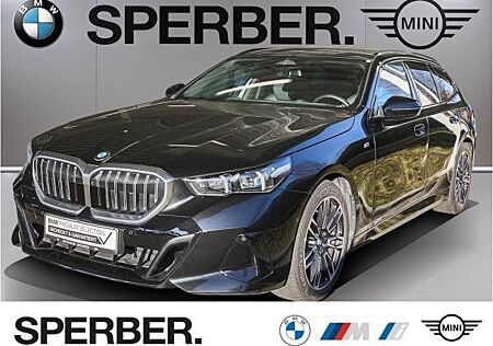 BMW 520 d Tour. "M Sport" LC Prof., AHK, HuD, Dr. Ass. +, Parkass. Prof., Stdhzg. , uvm.