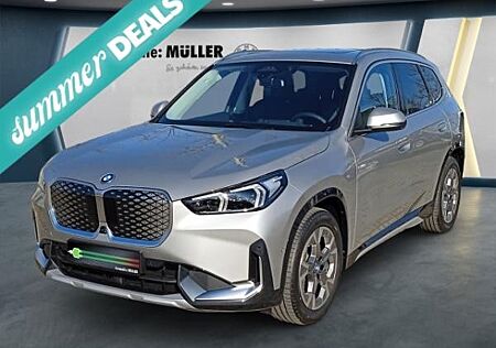 BMW iX1 eDrive20 xLine El. Panodach Navi Digitales Cockpit Memory Sitze Soundsystem HarmanKardon