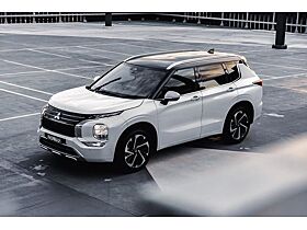 Mitsubishi Outlander 2.4 PHEV PLUS Mitsubishi Outlander 2.4 PHEV PLUS