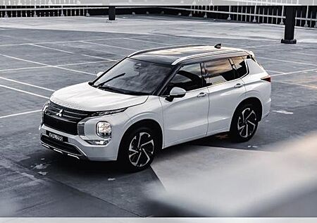 Mitsubishi Outlander 2.4 PHEV PLUS