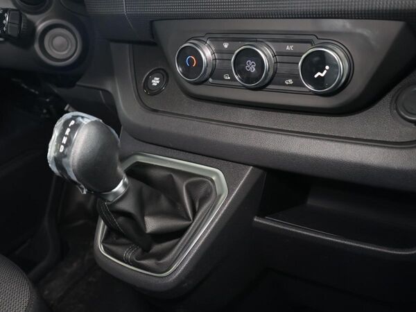 Renault Trafic ⚡E-TECH⚡ L1H1 🔨HANDWERKERAKTION🔨 Klima+Kamera bild 7