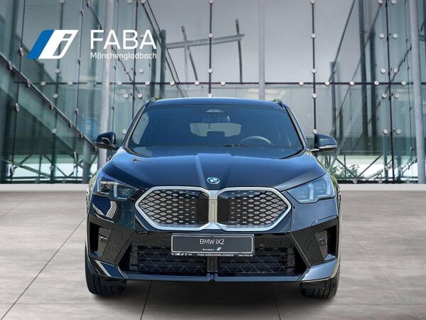 BMW iX2 eDrive20 M Sportpaket HK HiFi DAB LED RFK bild 4