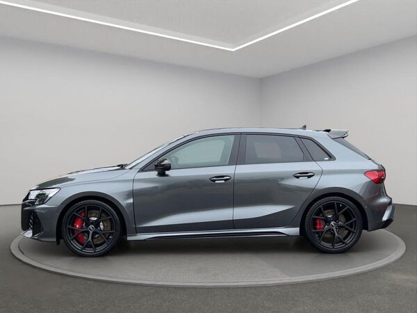 Audi RS3 Sportback S tronic+280km/h+PANO+MATRIX bild 5