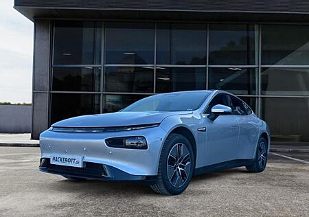 XPENG P7