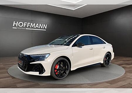 Audi RS3 Limousine / Schalensitze / Exclusive Siambeige / Pano,Matrix,HuD