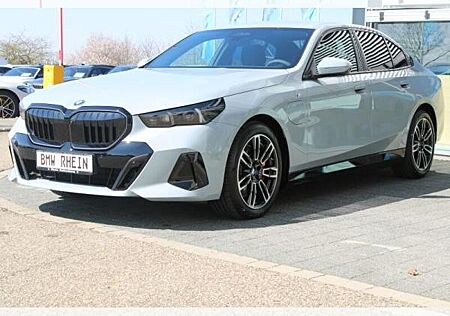 BMW 550 e xDrive Limousine M Sportpaket/Driving Assistant Professional /AHK/Innovationspaket uvm.*sofort ver