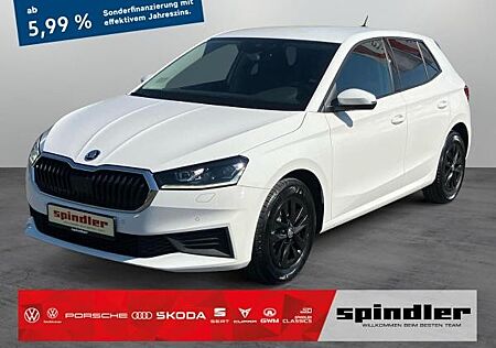 Skoda Fabia Ambition 1.0 TSI DSG / AHK, Navi, LED, PDC