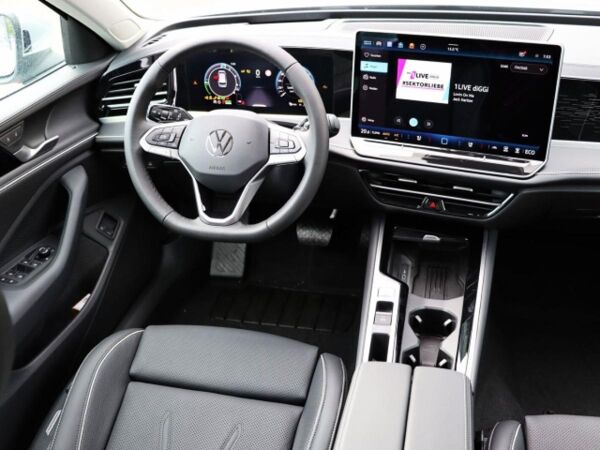 Volkswagen Passat Elegance 1,5 l eHybrid DSG - NUR BIS 25.05.2026 bild 5