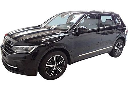 VW Tiguan Volkswagen Life MOVE 1.5 TSI 110kW DSG Standheizung 18"