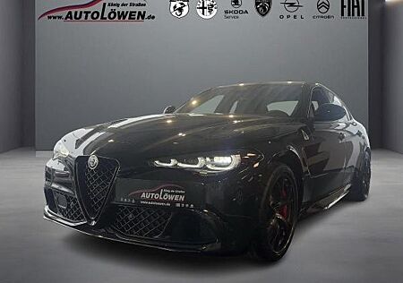 Alfa Romeo Giulia Quadrifoglio 520 PS *Carbon-Sitze*Navi*Kamera*19 Zoll*