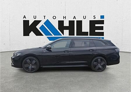 VW Passat Volkswagen R-Line 2.0 l TDI DSG Black CarPlay Matrix