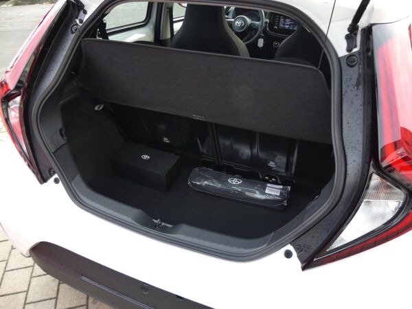 Toyota Aygo X Business🔥inkl. Komfort Paket🔥begrenzte Stückzahl! bild 4