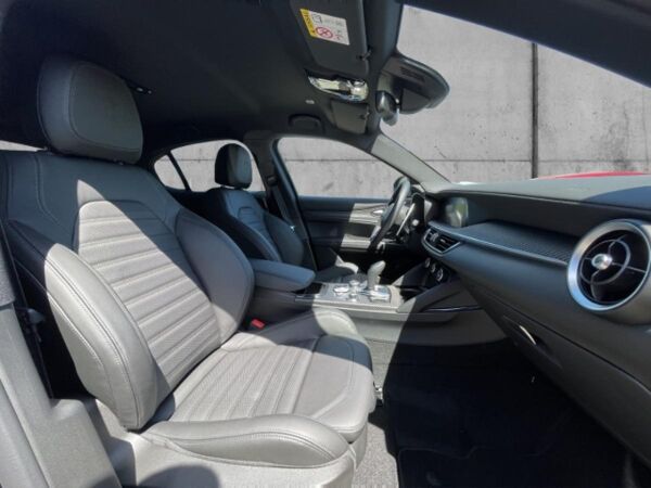 Alfa Romeo Stelvio Quadrifoglio Q4 2.9 PDC+KAMERA+LEDER+SHZ+CARPLAY bild 6