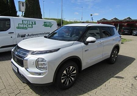 Mitsubishi Outlander Plug-in Hybrid 2.4 Plus MIVEC NAVI LED RFK ACC GRA LKHZ