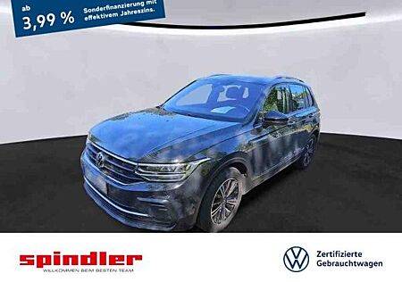 VW Tiguan Volkswagen Active 2.0 TDI DSG / Navi, Pano, AHK, LED