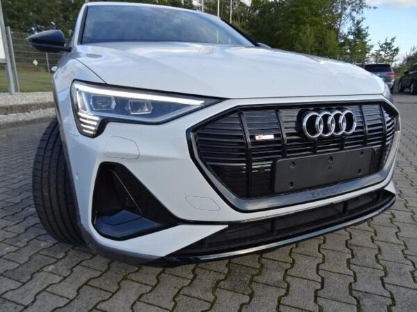 Audi e-tron Sportback S-Line 50 Quattro bild 4