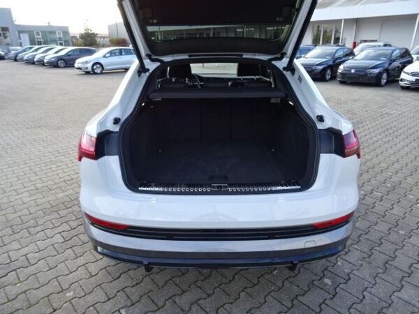 Audi e-tron Sportback S-Line 50 Quattro bild 7