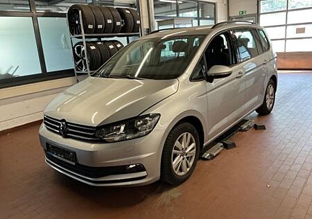 VW Touran Volkswagen 1.5 TSI Comfortline DSG Navi Einparkhilfe Ganzjahresreifen