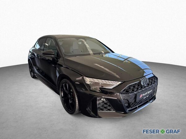 Audi RS3 Spb. qu S tronic *MATRIX*PANO*ABGAS* bild 3