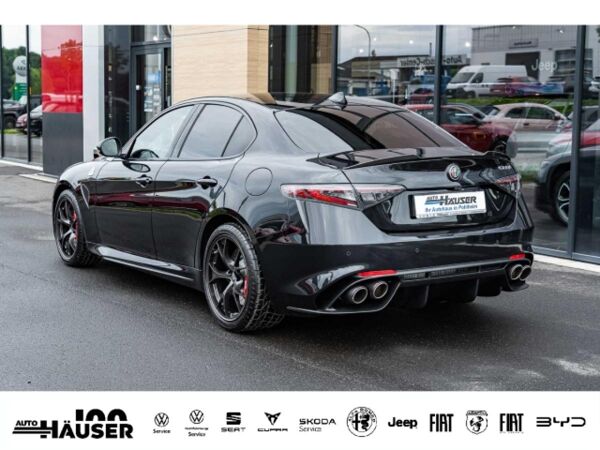 Alfa Romeo Giulia Quadrifoglio 2.9 V6 Bi-Turbo SOFORT AKRAPOVIC HARMAN-KARDON BREMBO MEMORY bild 4