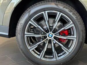 BMW X6 xDrive 30d 20" M-Sport + Pro Innovations- + Comfortpaket + AHK bild 5
