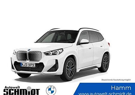 BMW iX1 eDrive20 ELKTRO M Sportpaket UPE 60.780 EUR
