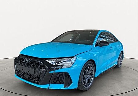 Audi RS3 Limousine in Miami Blue(MT)