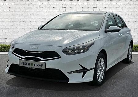 Kia Cee'd Ceed 1.0T 100 ULTIMATE Navi Tempomat Sitzhzg PDC
