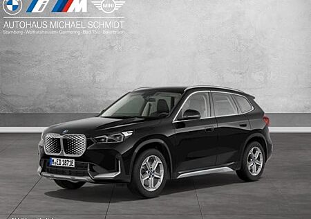 BMW iX1 eDrive20 xLine DAB LED RFK Komfortzg. Shz
