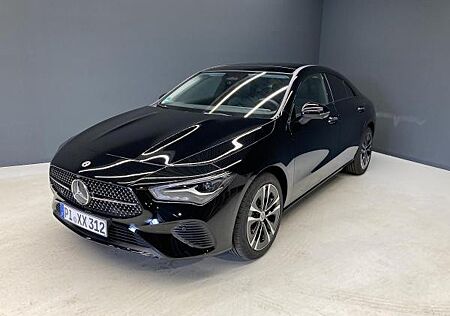 Mercedes-Benz CLA 200 Coupe Edition Progressive Panodach Winterpaket Night