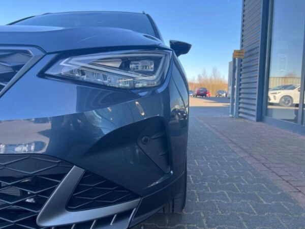 Seat Arona FR 1,0 TSI 85kW (116PS) *DSG *NAVI*RFK*AHK*Travel-Ass.*GJR*ACC* bild 6