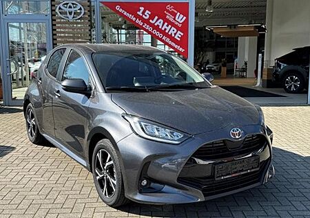 Toyota Yaris Teamplayer Hybrid 1,99 % LED ACC Apple CP