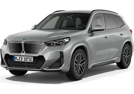 BMW iX1 xDrive 30e - 0,25% Versteuerung - Anhängerkupplung - M Sportpaket - Lenkradheizung -