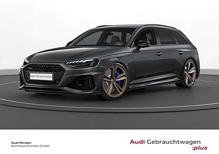 Audi RS4 Avant RS-Abgas Keramik Carbon Pano B&O LM 20"