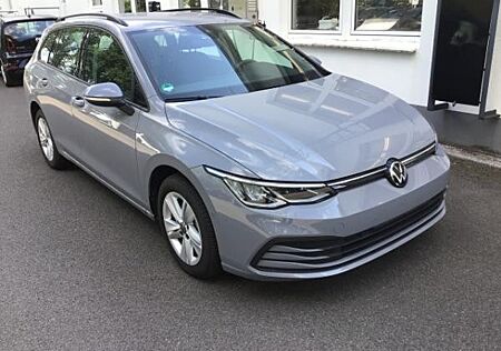 VW Golf Volkswagen VIII Variant 2.0 TDI DSG Life Standheizung