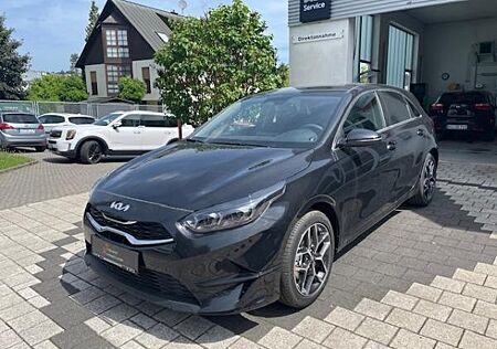 Kia Cee'd Ceed 1.5 T-GDI Ultimate Edition, Style Paket, Rückfahrkamera