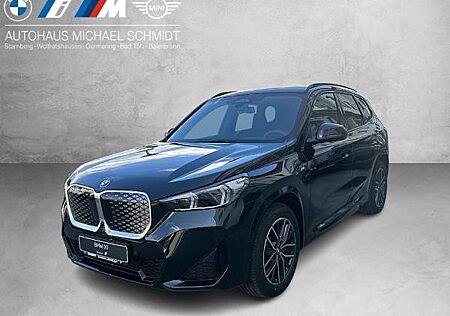 BMW iX1 xDrive30 M Sportpaket Head-Up HK HiFi DAB
