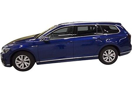 VW Passat Volkswagen Variant 2.0 TDI R-Line DSG NAVI AHK ACC KAM LED SHZ PDC LM