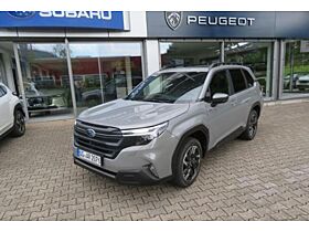 Subaru Forester 2.0ie Lineartronic Exclusive Panorama Navi Dyn. Kurvenlicht e-Sitze SD SHZ