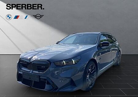 BMW M5 Tour.Comfort Pkt.,Panorama,AHK,Sitzbelüft.,M Comp.-Bremse,uvm.