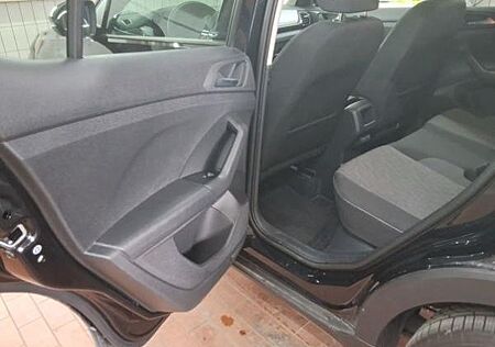 VW T-Cross Volkswagen Life 1.0 TSI