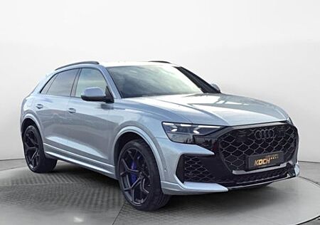 Audi RS Q8 Performance 640 PS - Pano - AHK - 8fach bereift 23-Zoll